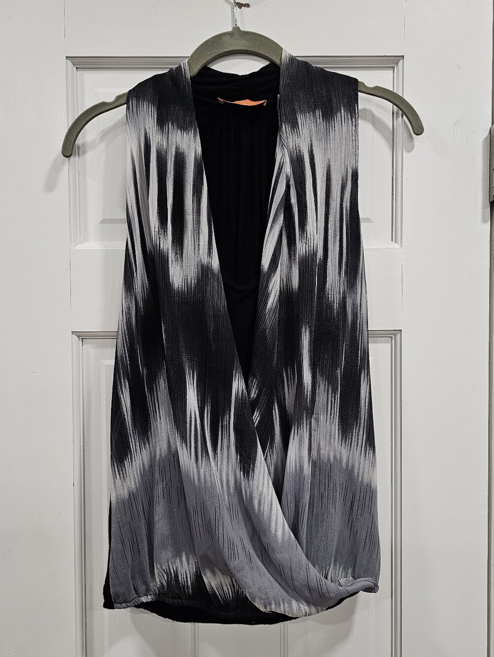 Patrizia Luca Milano Women Medium Black Grey Ikat Print Drape Front Tank Top